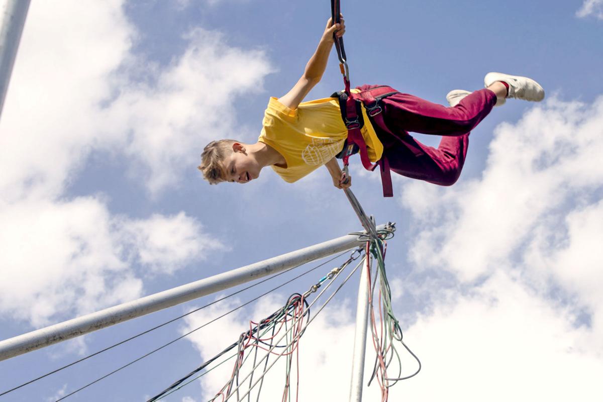Bungee Trampoline ML 093019