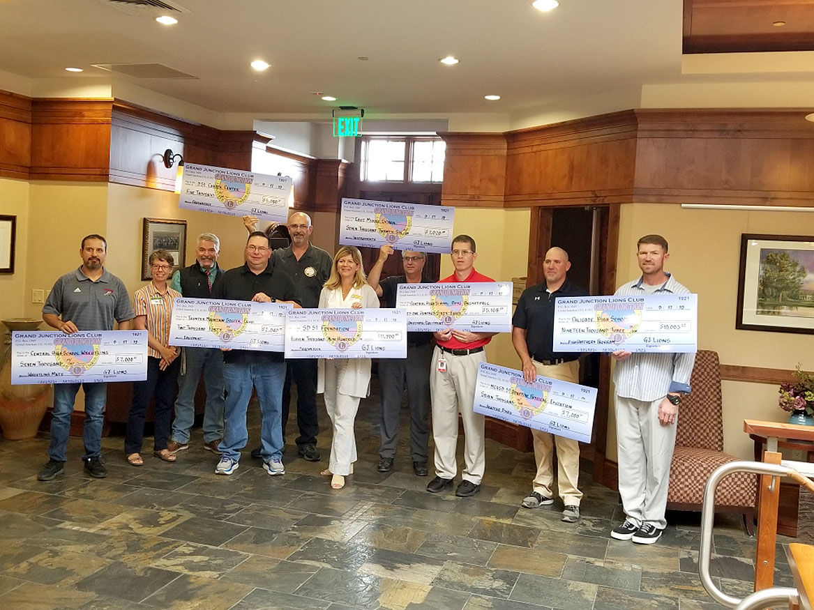 092919ysiLionsGrants.jpg