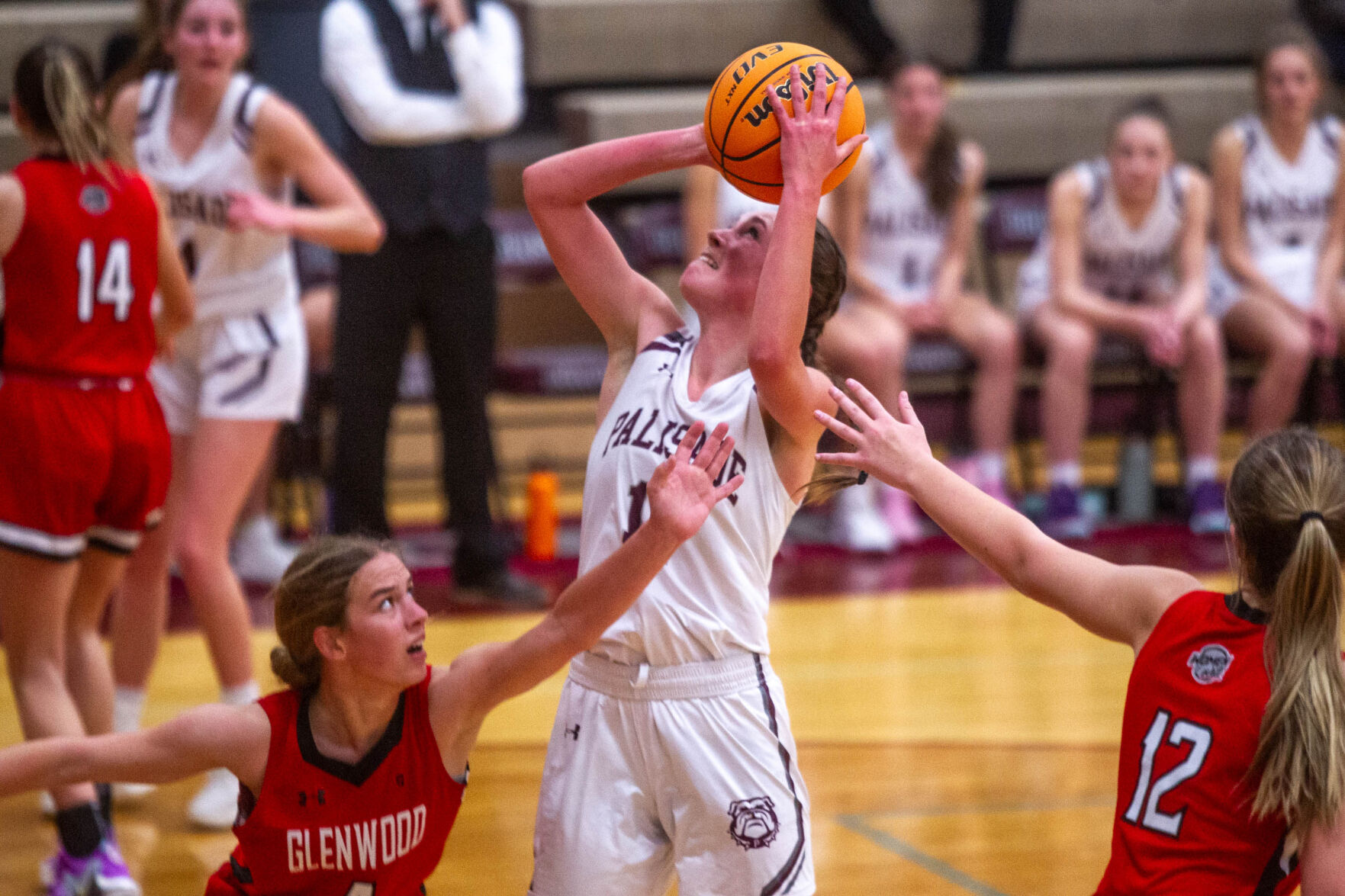 Palisade High School girls basketball team stage a turnaround and sweep Glenwood Springs, inching closer to Western Slope League victory