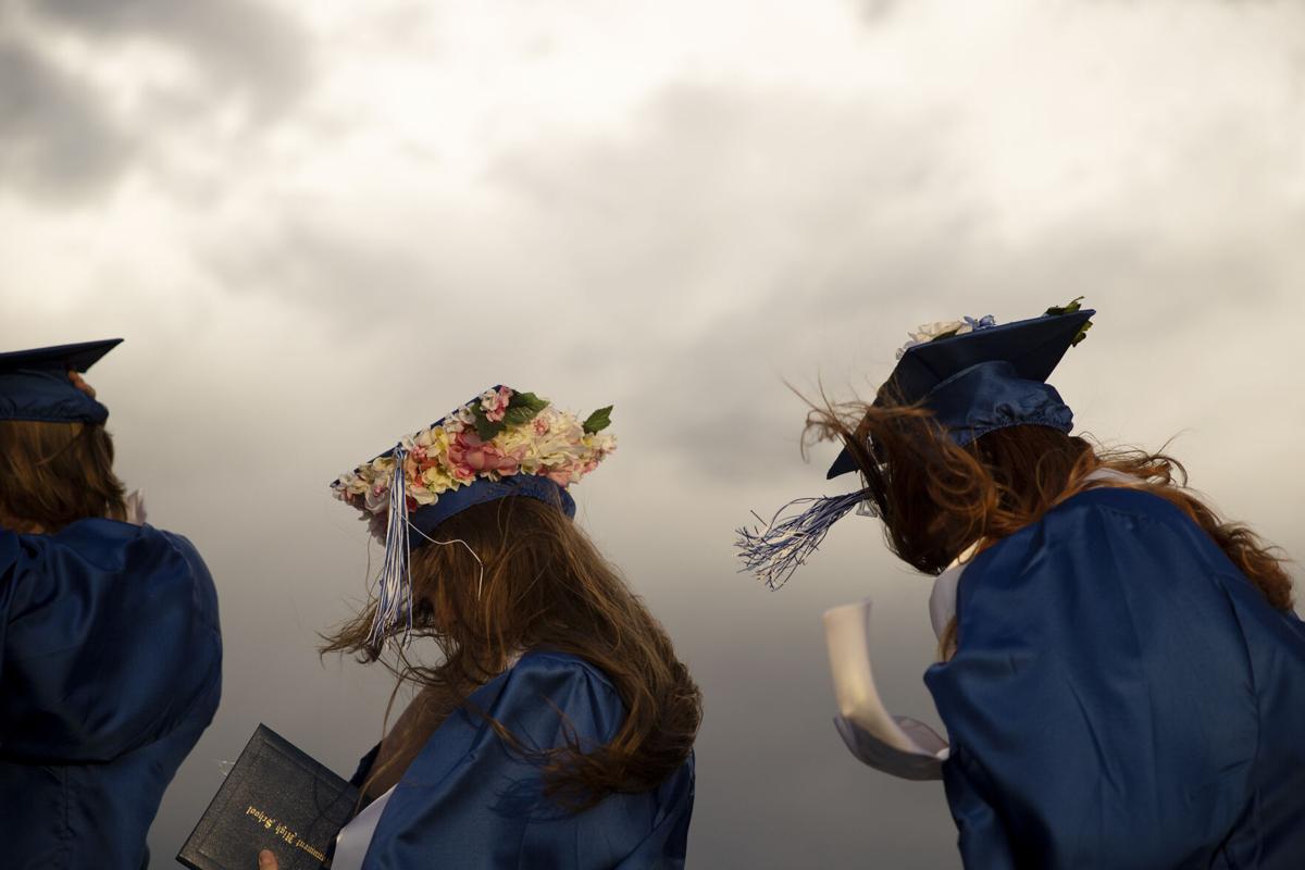 051821-fea-fmhsgrad06-ml