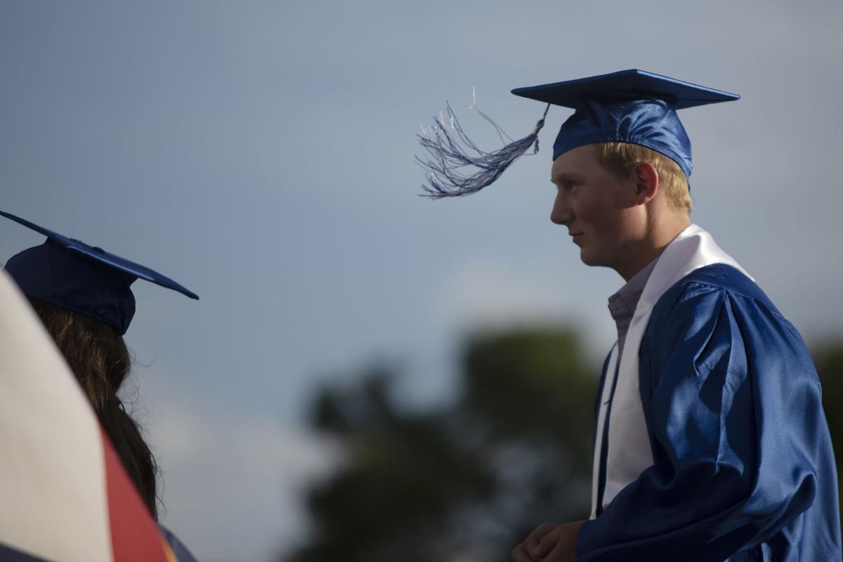 051821-fea-fmhsgrad27-ml