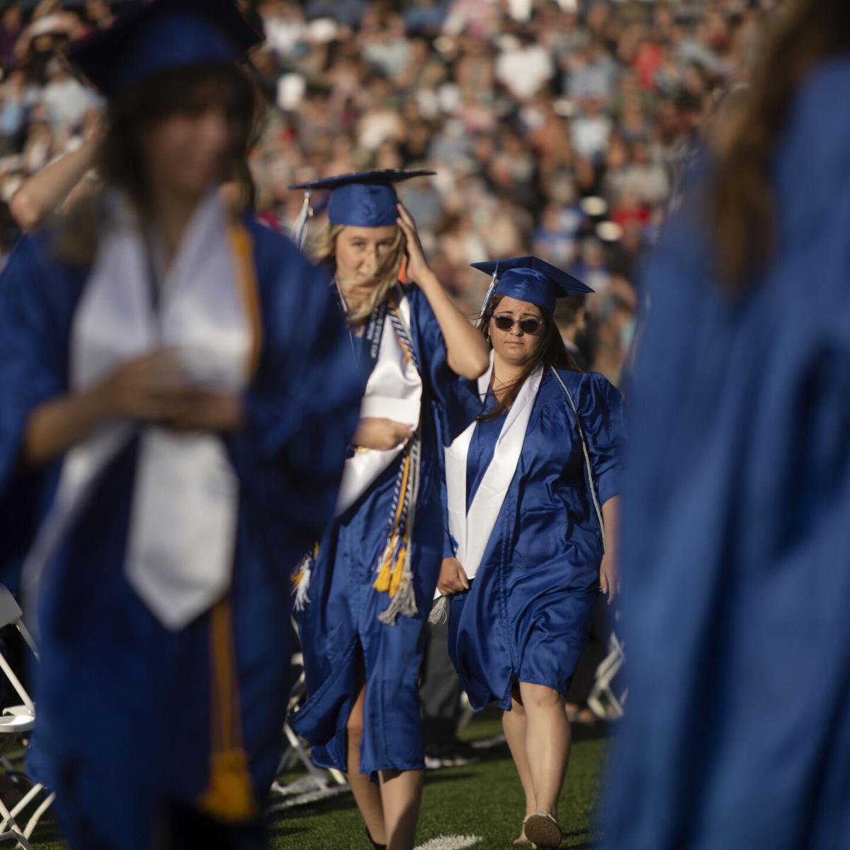 051821-fea-fmhsgrad25-ml