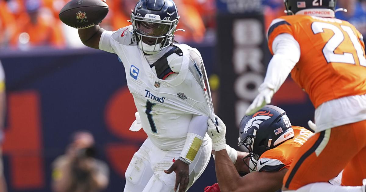 Titans Broncos Football