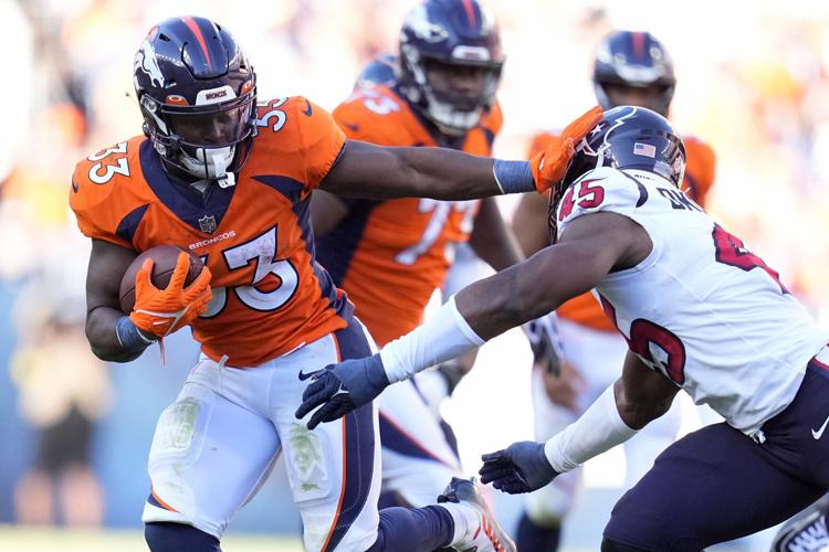 RB Javonte Williams expects to be cleared for training camp, wants to play  in Week 1: “It's up to the Broncos”