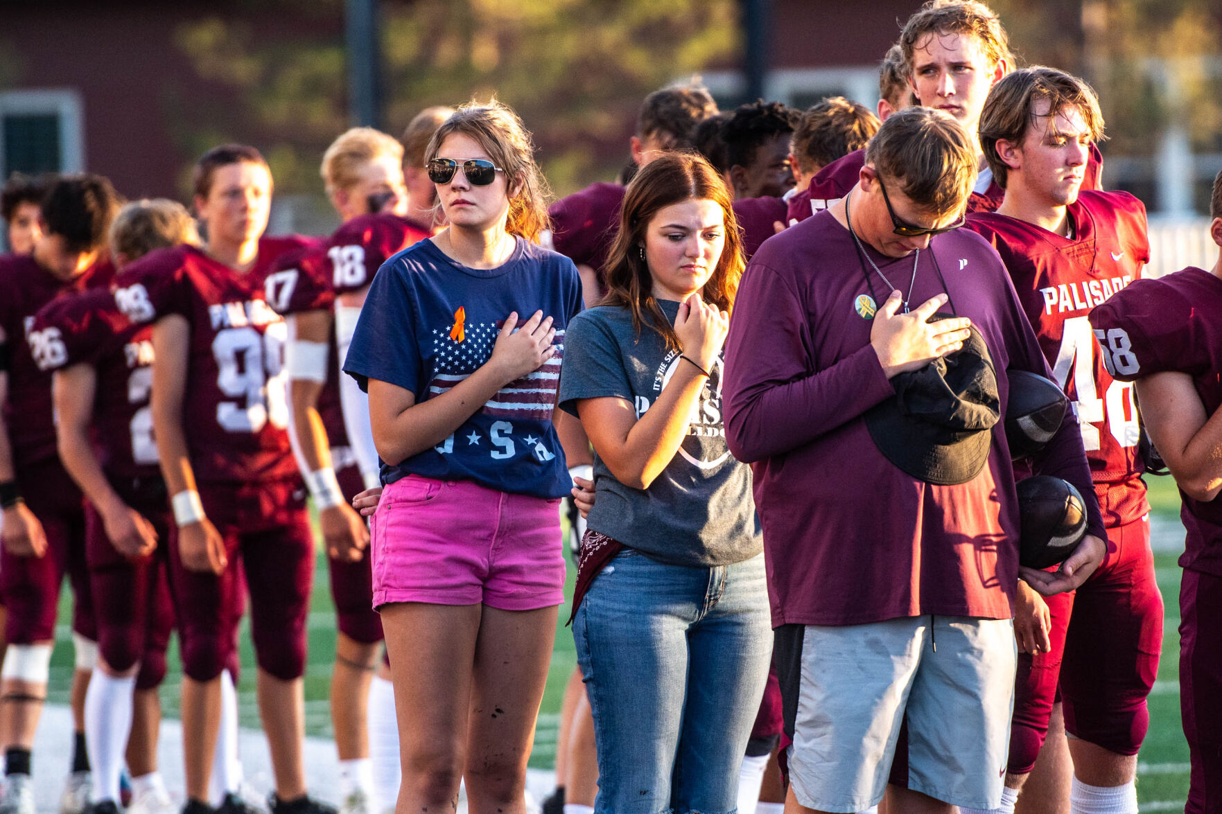 Palisade football team honors victims of tragedies Umberger, Weythman BVM Sports