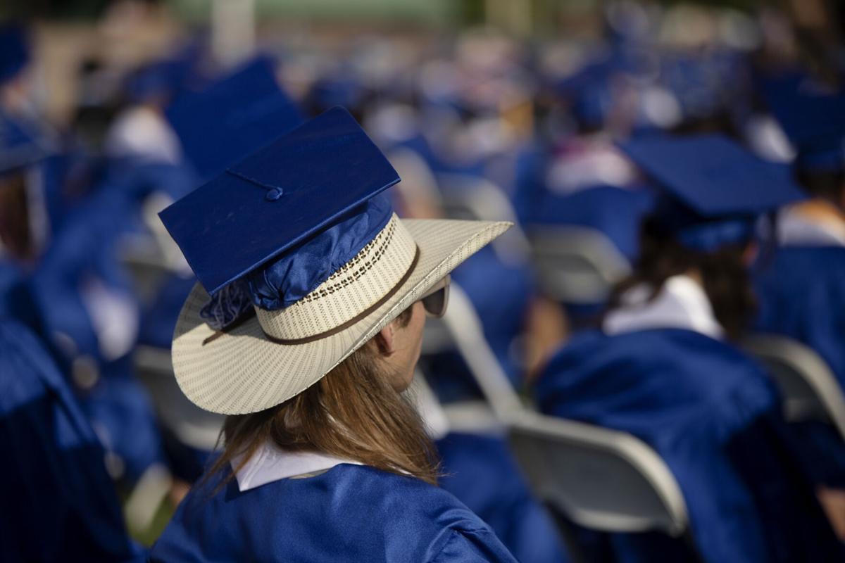 051821-fea-fmhsgrad16-ml