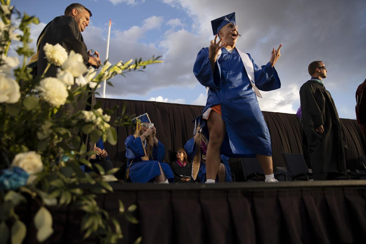 051821-fea-fmhsgrad01-ml
