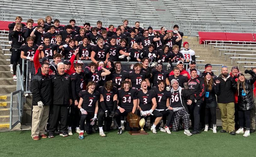 Pewaukee defense leads way to win over Rice Lake for Division 3 title