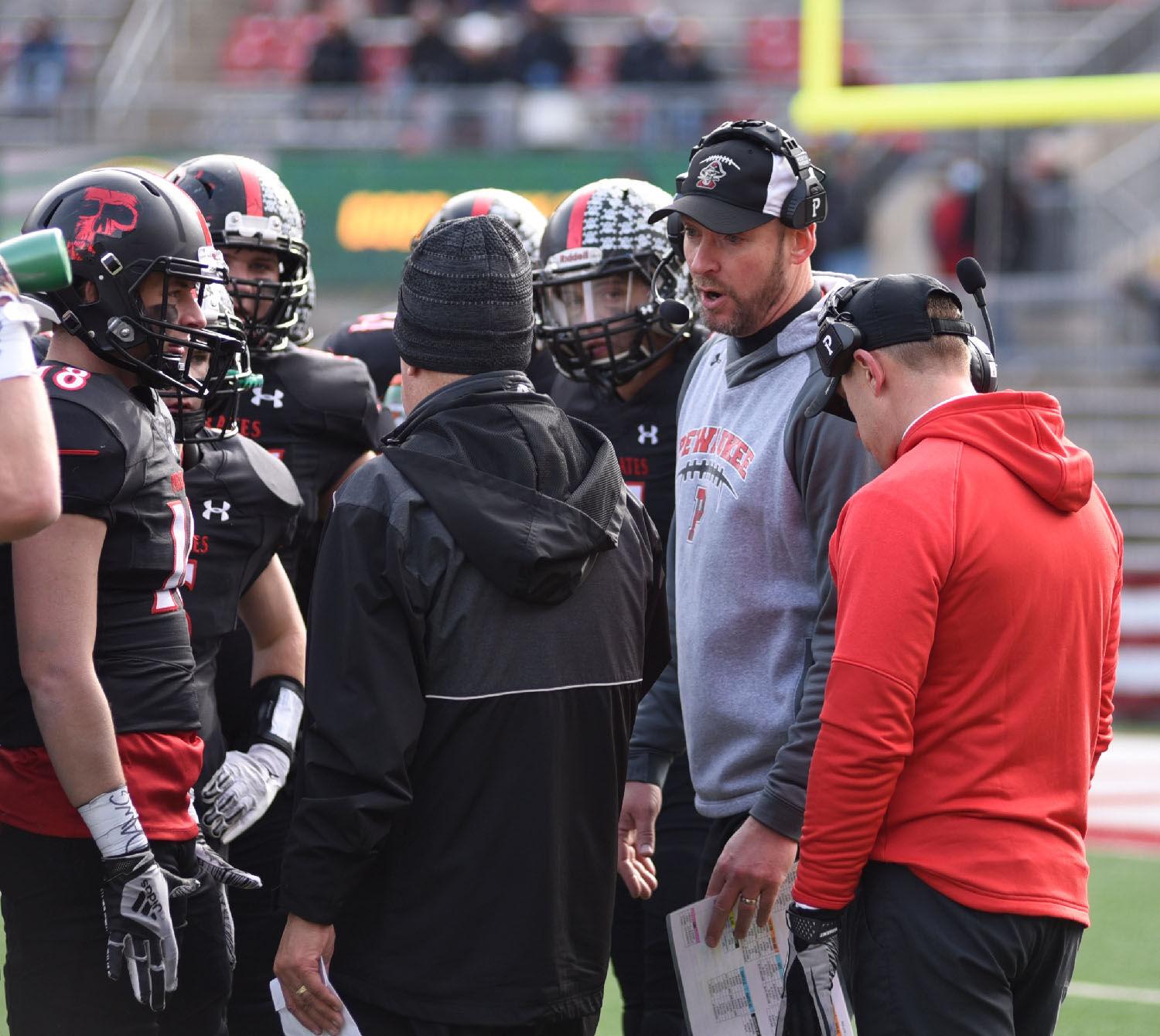 Pewaukee defense leads way to win over Rice Lake for Division 3 title