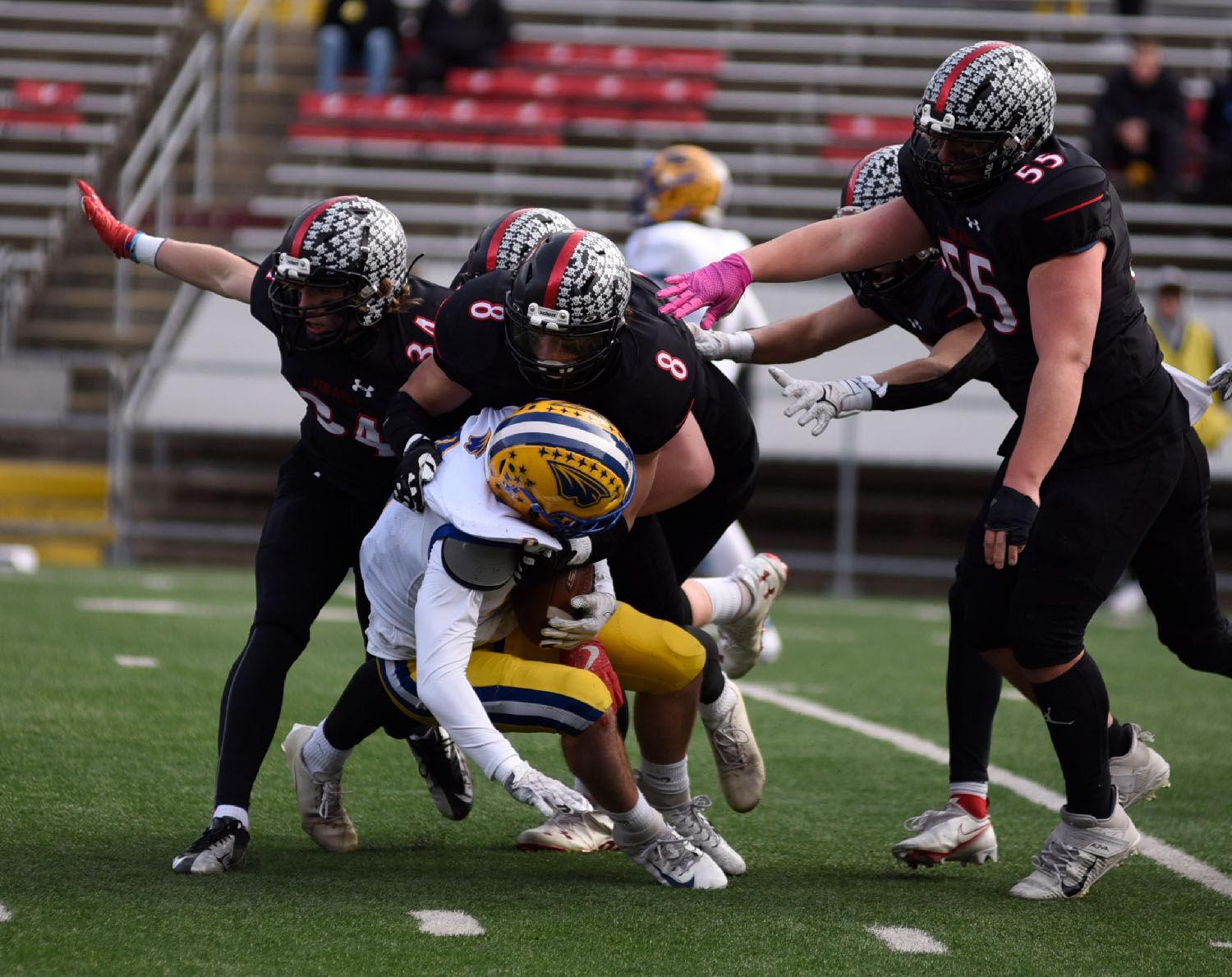 Pewaukee defense leads way to win over Rice Lake for Division 3 title
