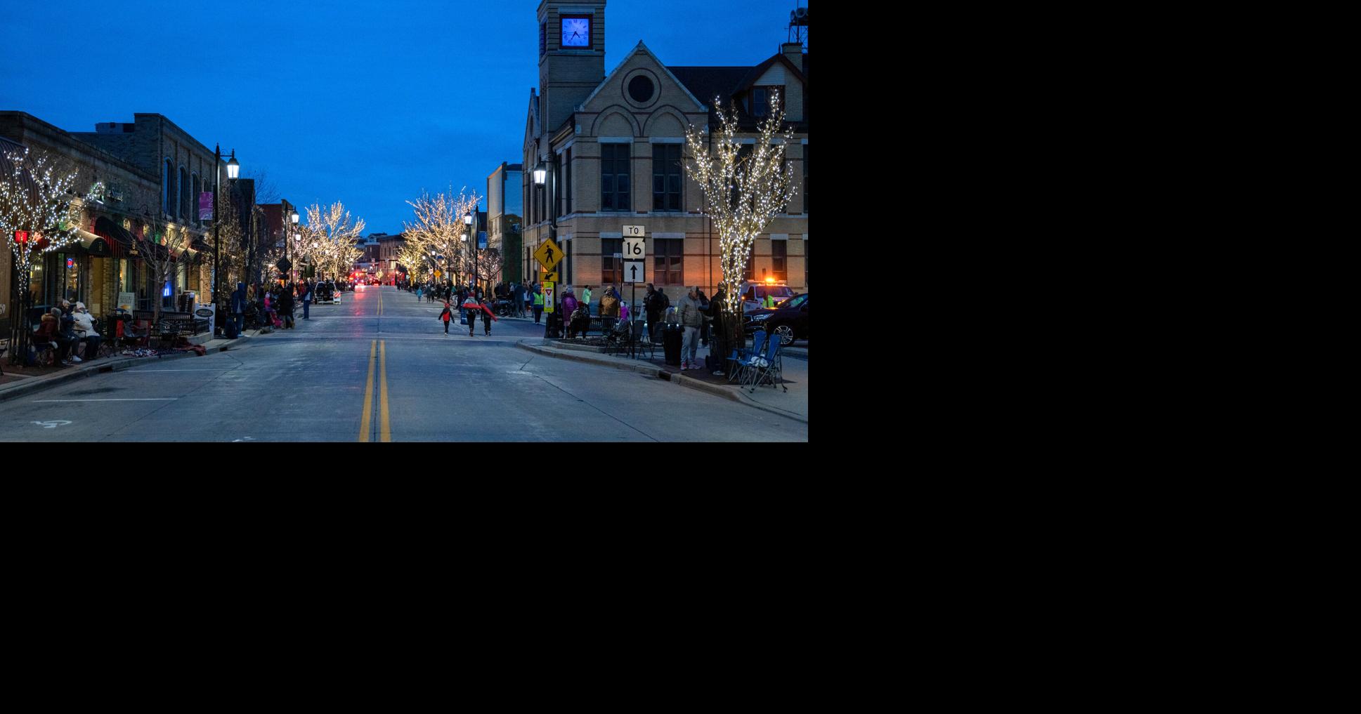 Oconomowoc gets in the Christmas spirit Oconomowoc News