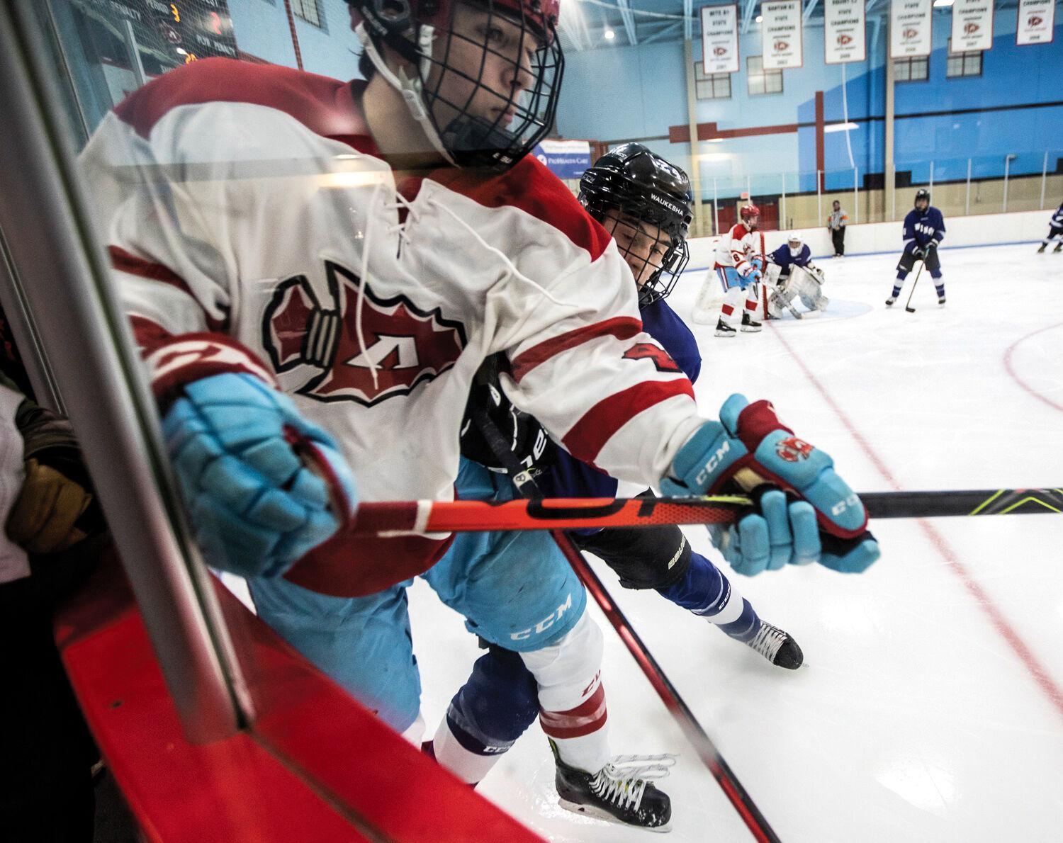 Arrowhead Vs Waukesha Boys Hockey Feb 1 22 Waukesha County Slideshows Gmtoday Com