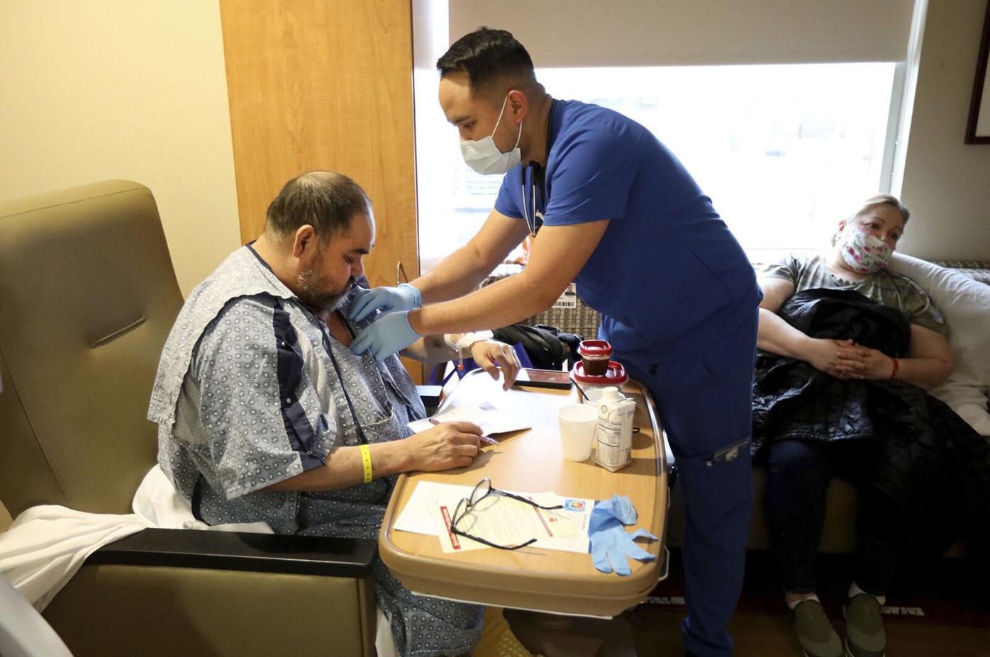 Rising nurses' salaries impacting Illinois hospitals | Illinois |  gmtoday.com