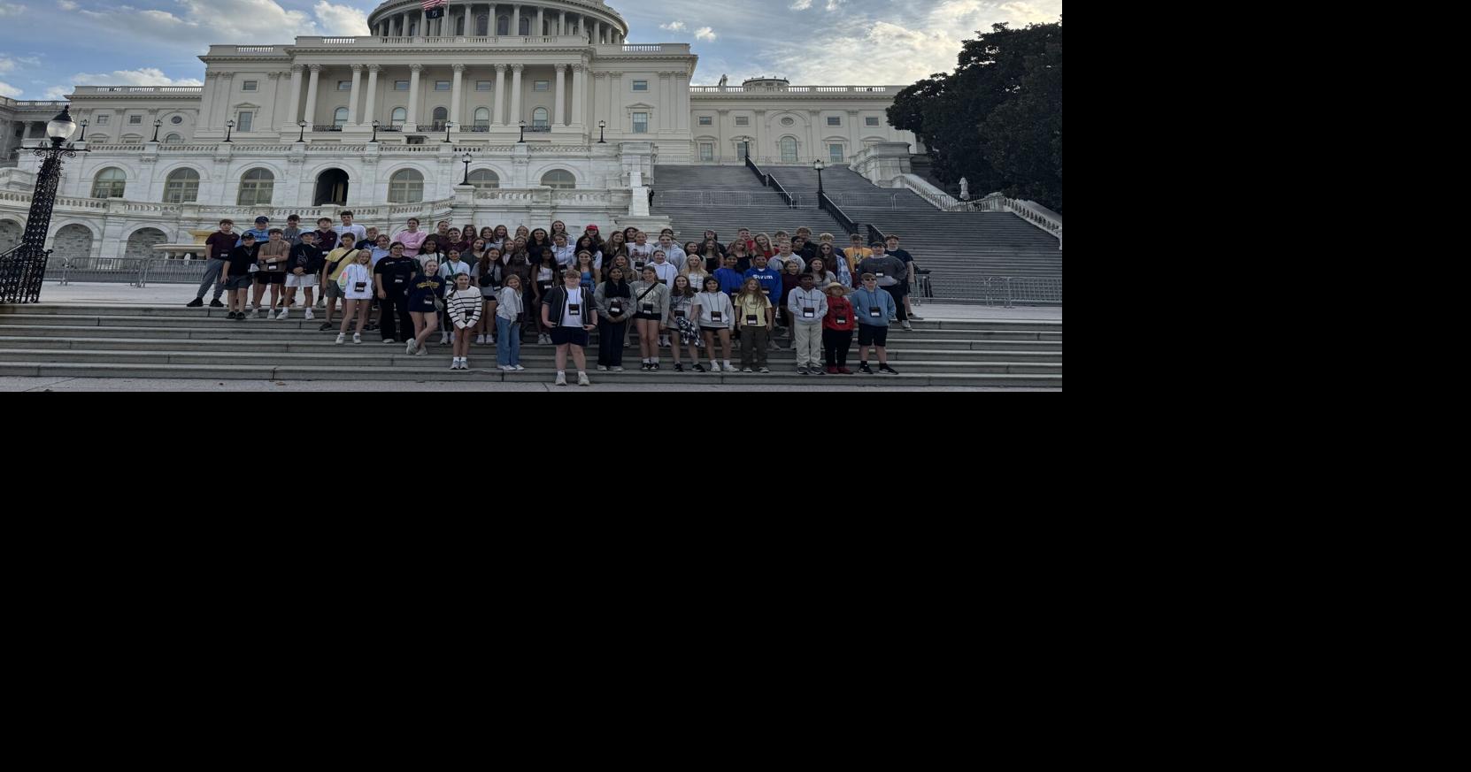 Templeton Middle School participates in a wreath-laying ceremony in D.C.
