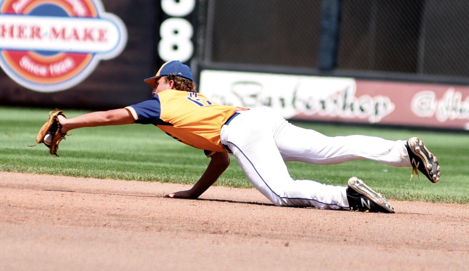 Alfonso Rivas' Diving Catch 