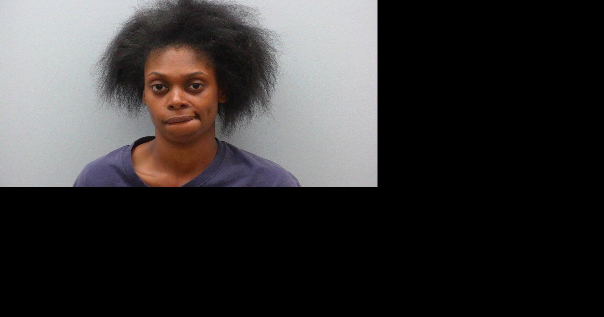 Chicago woman pleads not guilty to felony charges in counterfeit money case