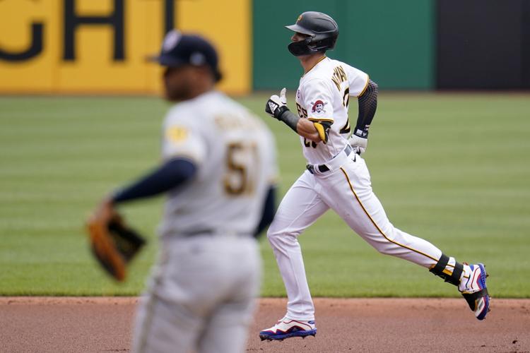 Caratini 8th-inning homer lifts Brewers over Cubs 6-5, overcoming  Bellinger's 4 hits, 3 RBIs