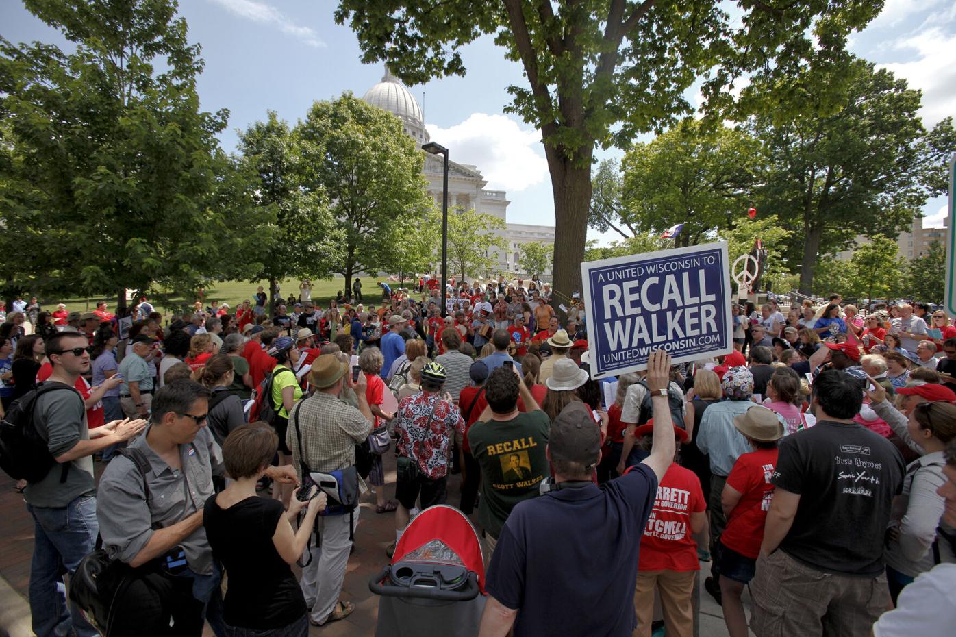 Wisconsin Democrats want higher pay, end of Act 10 to maintain teachers |  Wisconsin News | gmtoday.com