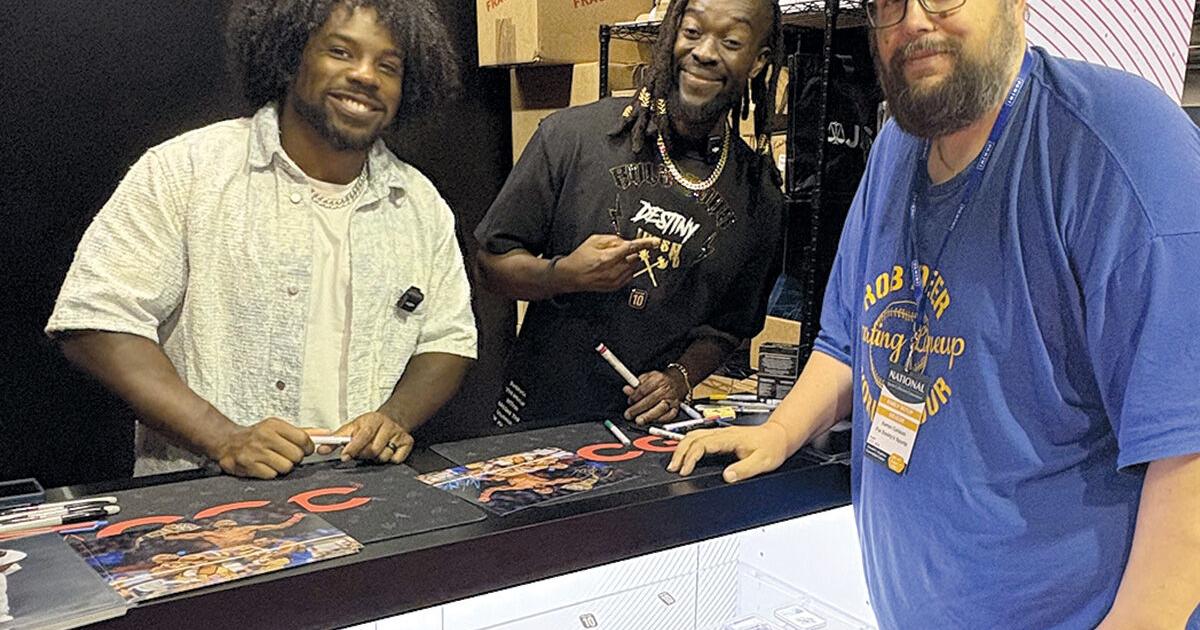 Hunting for cardboard and fun: National Sports Collectors Convention a huge hit