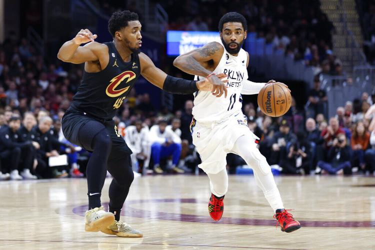 Kyrie Irving re-signs with Mavericks for 3 years, $126 million