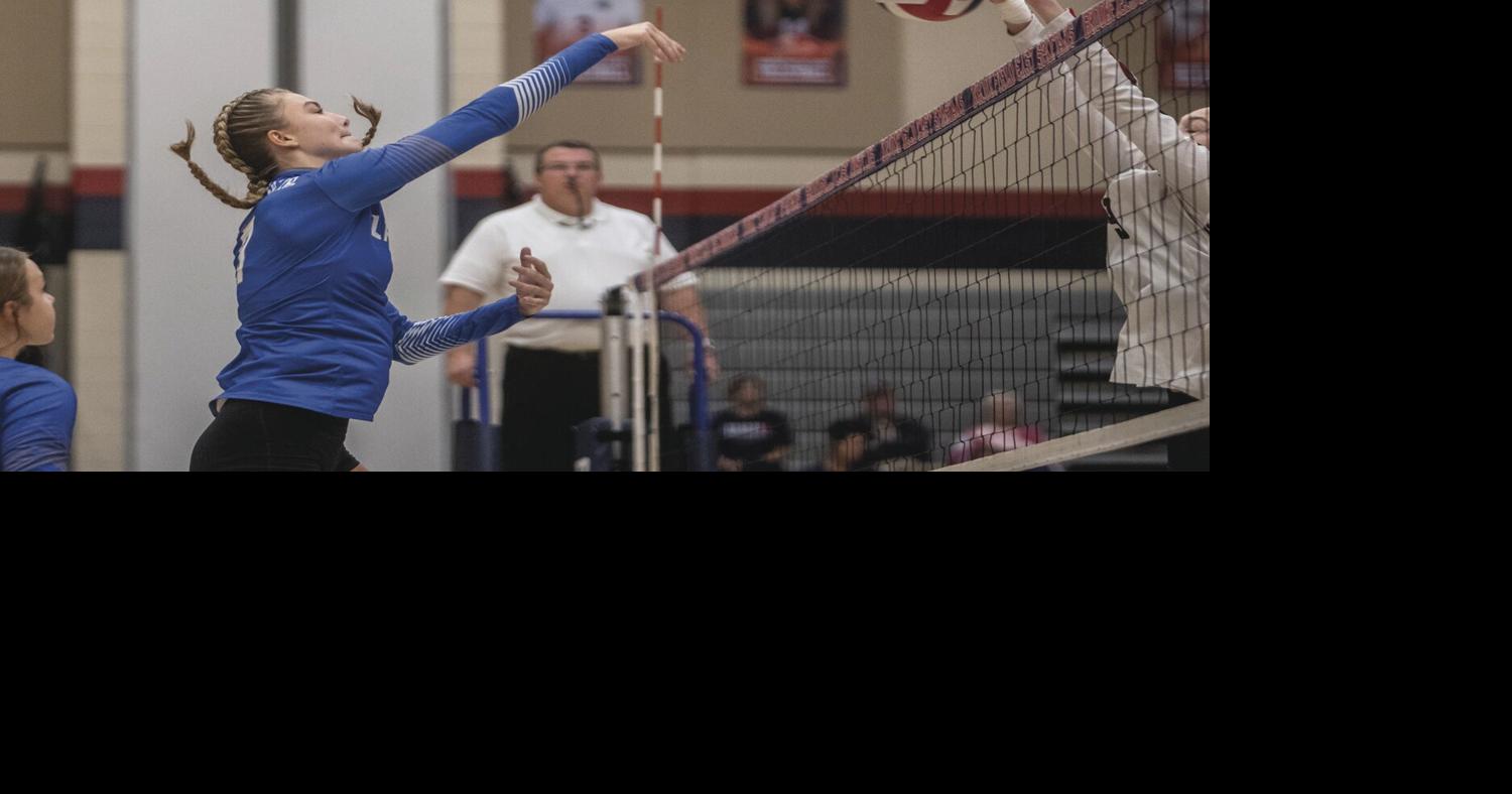 Brookfield Central vs. Brookfield East girls volleyball 10/04/2022