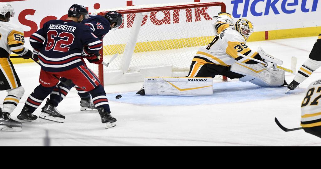 Winnipeg continues seasonopening win streak with win against