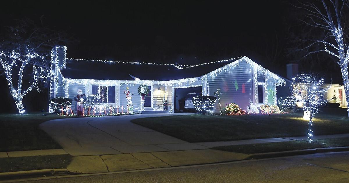 Grafton Holiday Home Decorating Contest | Ozaukee County Slideshows ...