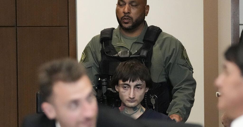 Illinois man rejects deal to plead guilty to 7 murder charges in shooting at 2022 July Fourth parade
