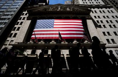 Wall_Street_Stock_Market_Flag_People_AP_FILE_06.29.2022