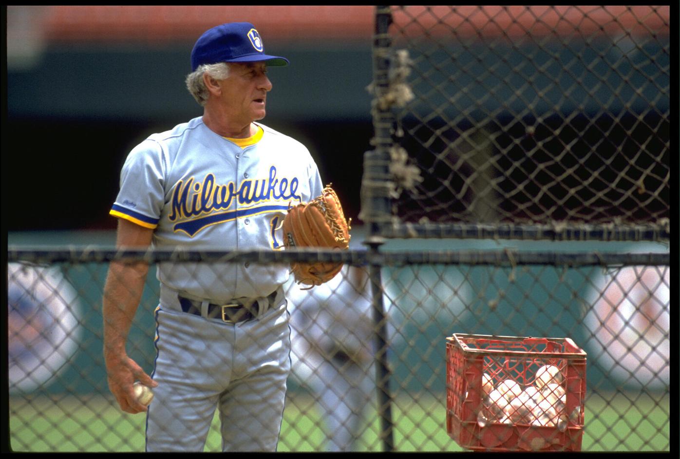 Bob Uecker battled small cell lung cancer: 5 facts about the disease |  Milwaukee Brewers
