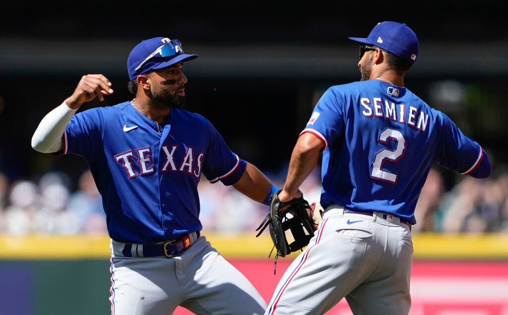 Lowe's 2-run single in 9th lifts the Rangers over the Mets 4-3 for