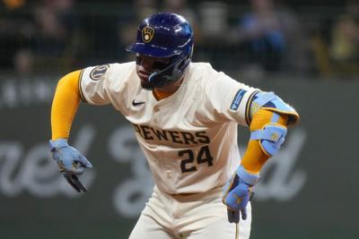 Brewers outperform preseason expectations again to win third NL Central title in four years - 01