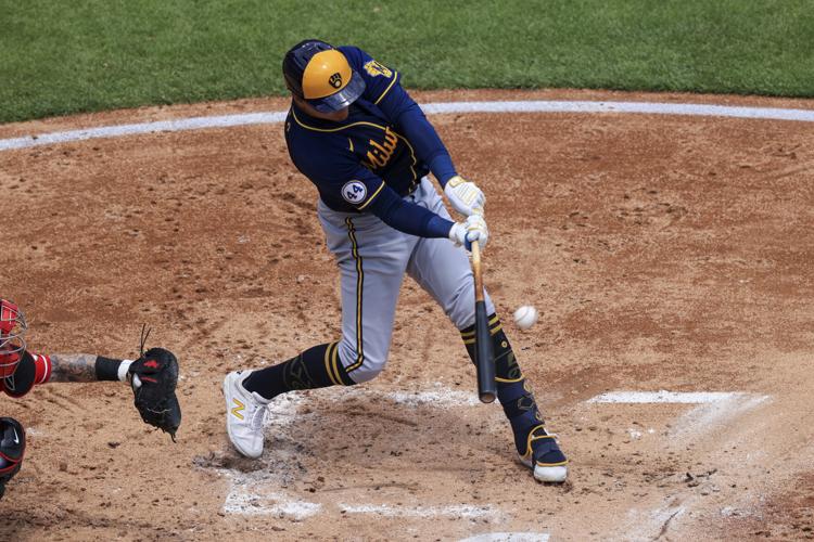 Brewers' Willy Adames returns to face Rays, with a smile, of course