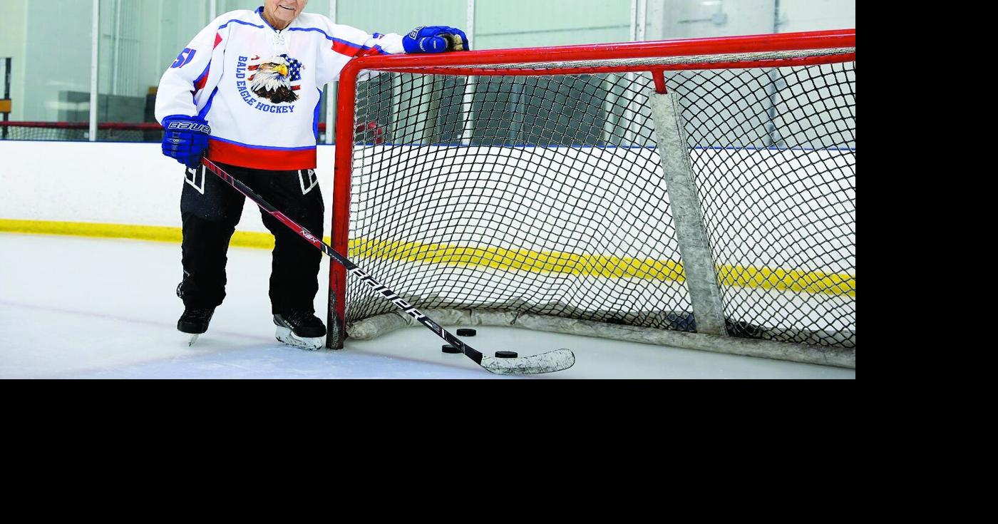 'Such a tribute': Ozaukee Ice Center honors longtime member Gene Wagner