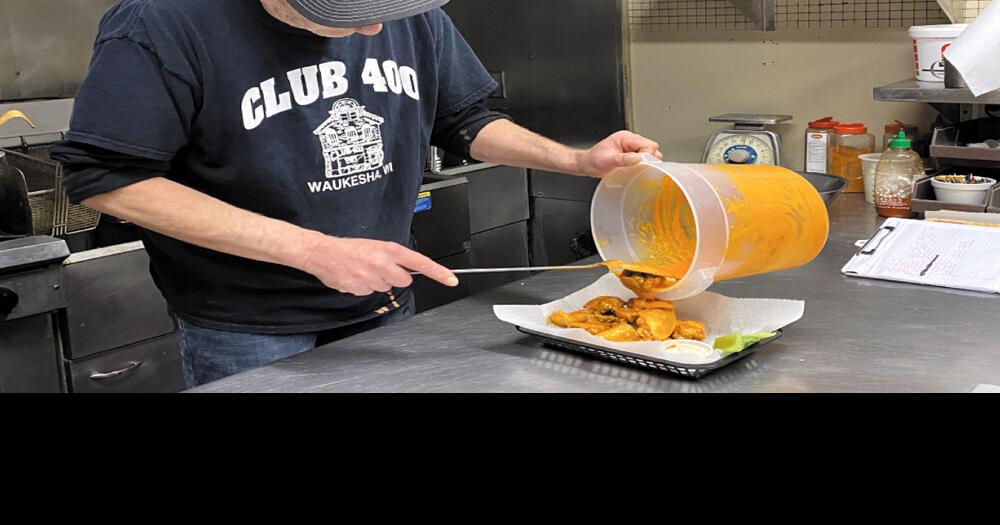 Restaurants adapt to chicken wing shortage Waukesha Co. Business News