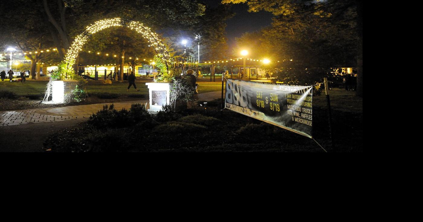 Best "Dam" Blues Fest in Thiensville Slideshows