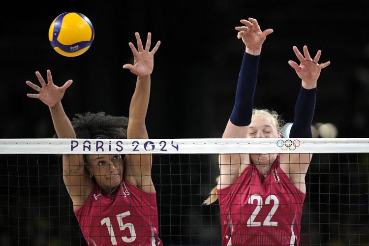 Defending champion US women's volleyball team beats Brazil in semifinal