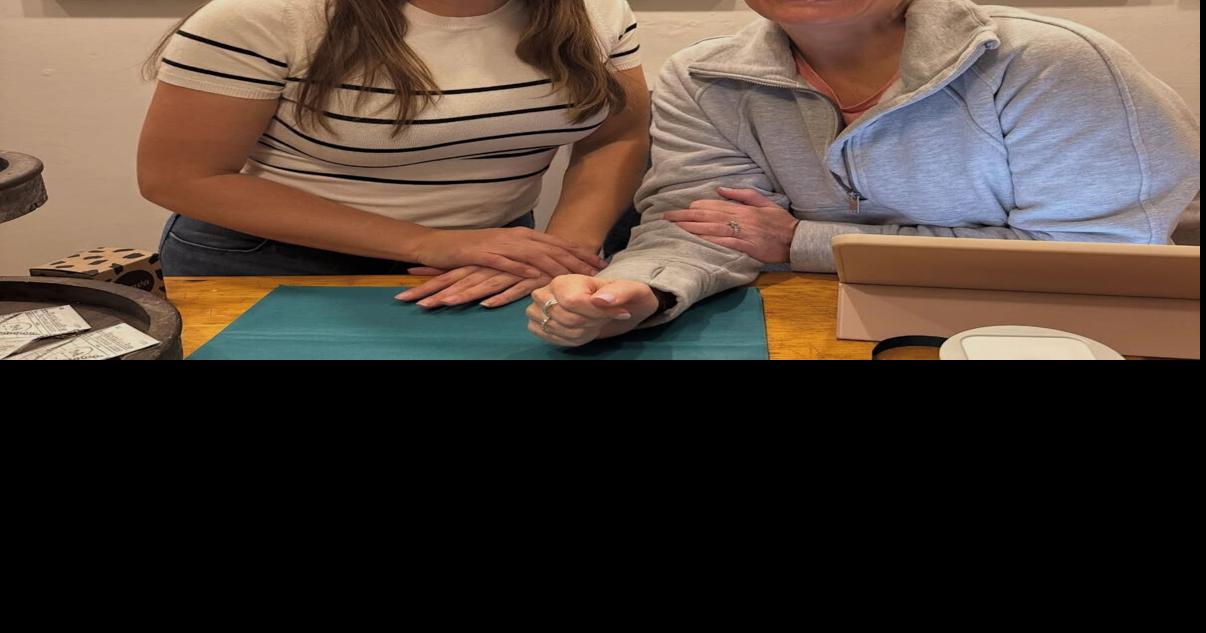 Pop-up bookstore opens in Cedarburg