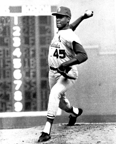 October 15, 1964: Bob Gibson pitches Cardinals to World Series
