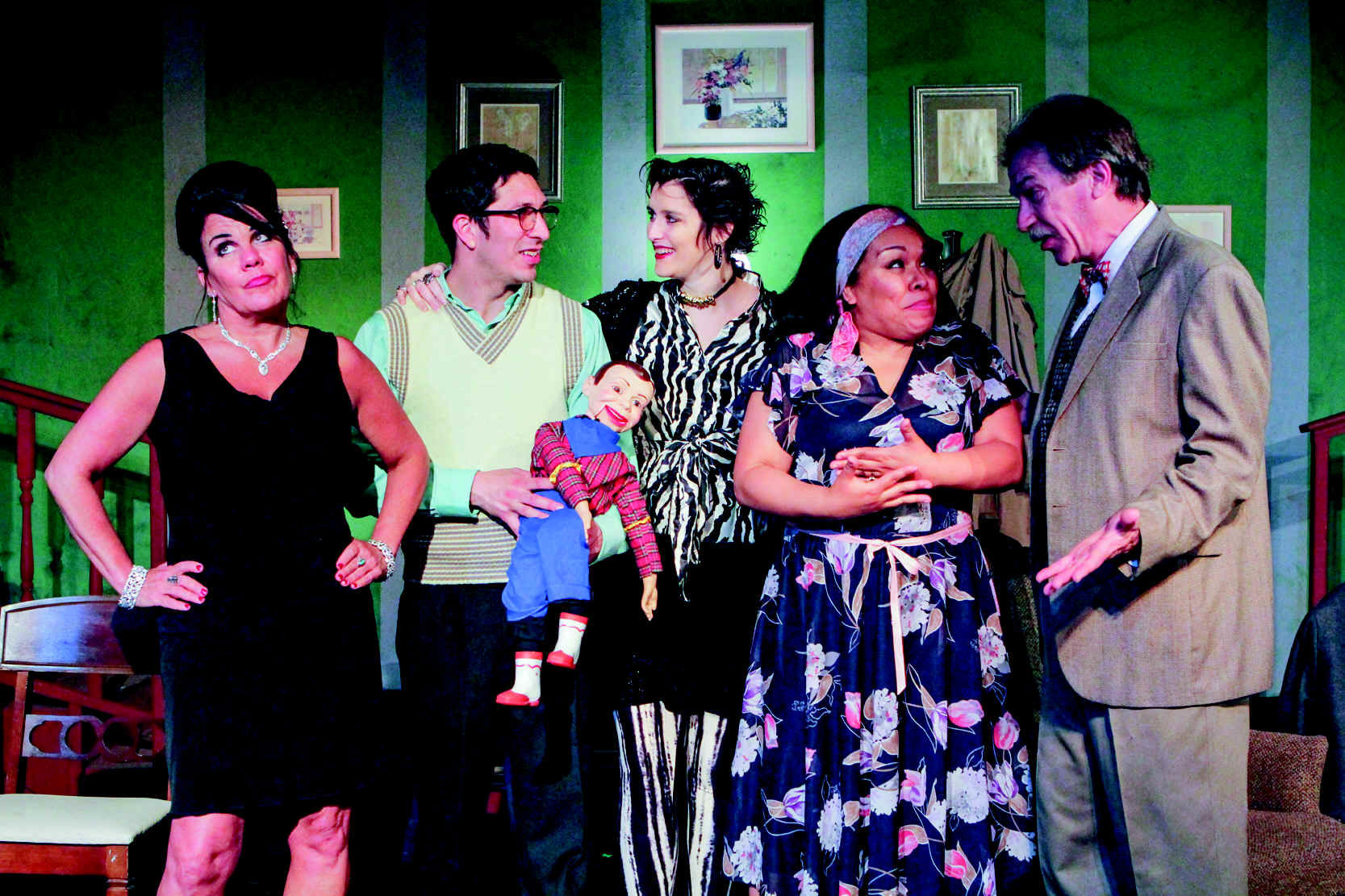 Amateurs script falls short, but Lake