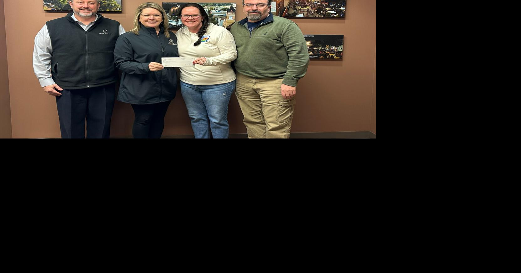 Donation given for future Oconomowoc dog park | Waukesha Co. News