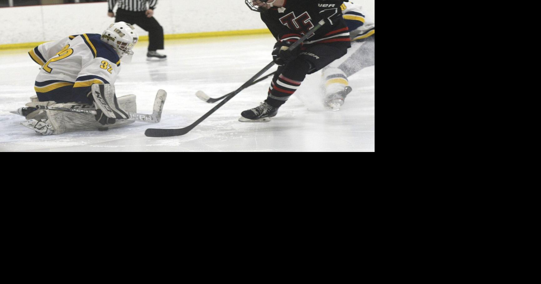 Kettle Moraine/Mukwonago/Oconomowoc coop vs. Muskego boys hockey 01/17/2023 Waukesha County
