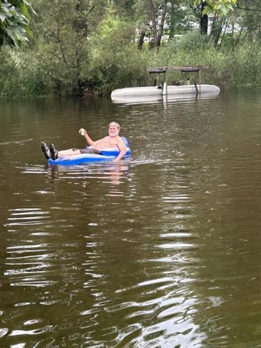 FLOODINGPICS13_Man_Floating_Julia_Westphal.jpg