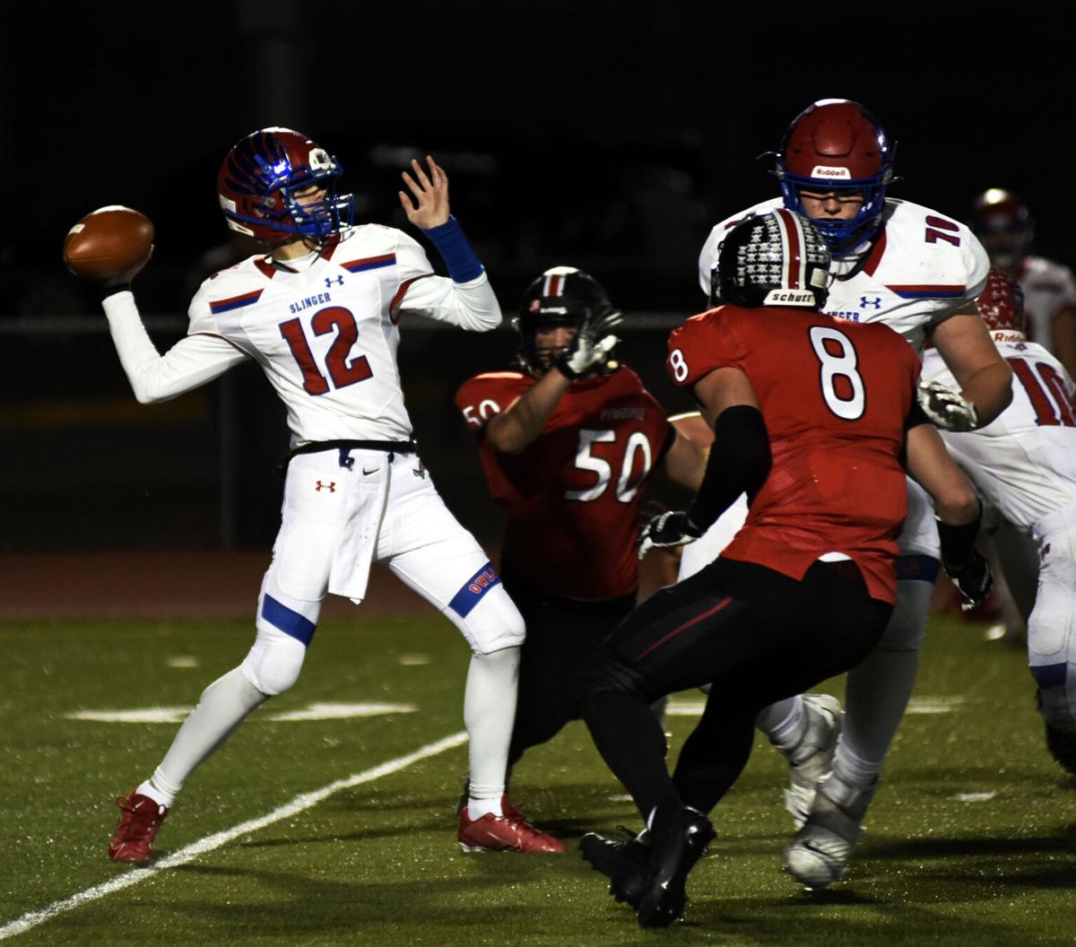 Slinger at Pewaukee football Slideshows