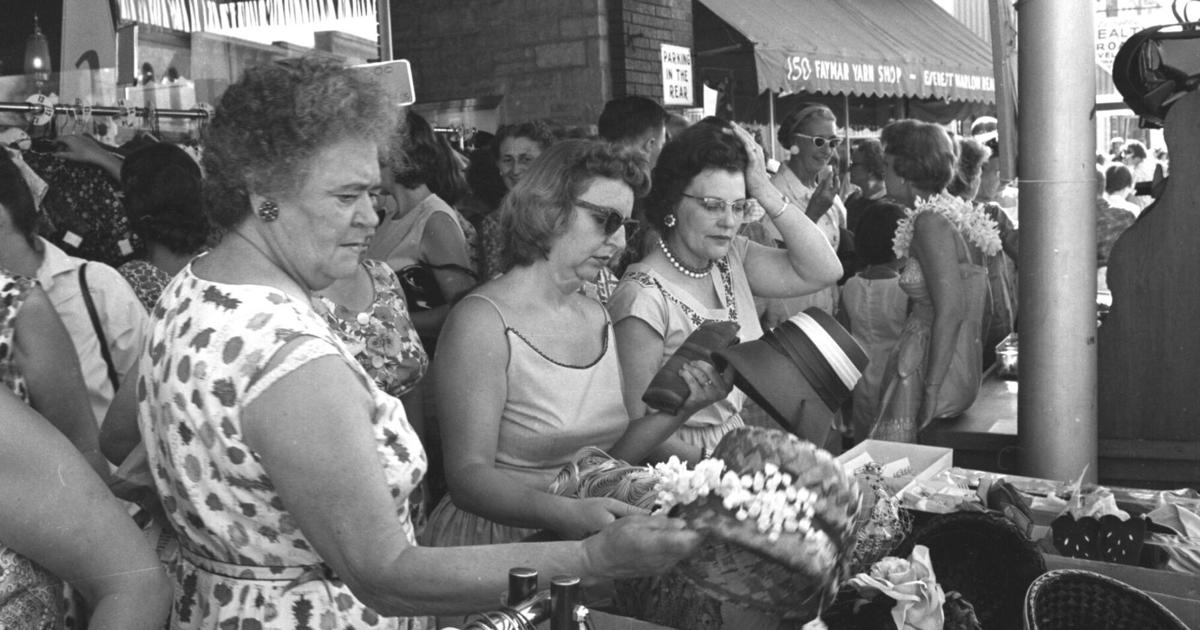 Scenes from the past Maxwell Street Days in Oconomowoc Oconomowoc