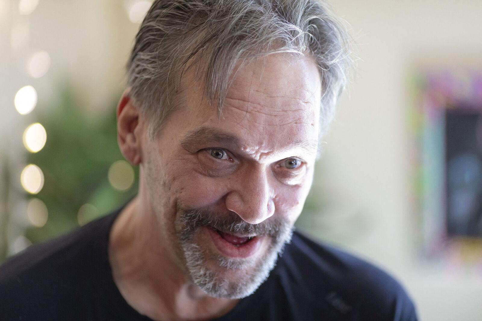 Dan Hampton and his Chicago 6 bandmates are hosting a concert