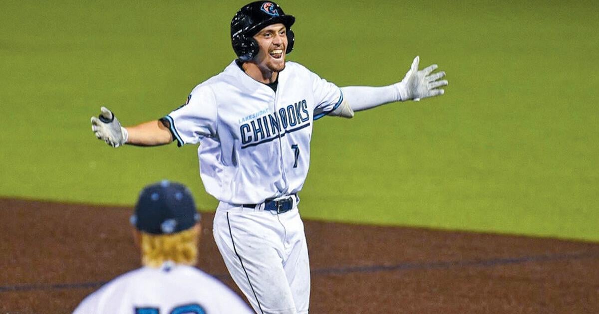 Outfielder goes back-to-back: Chairez comes up with walkoff hits in consecutive games
