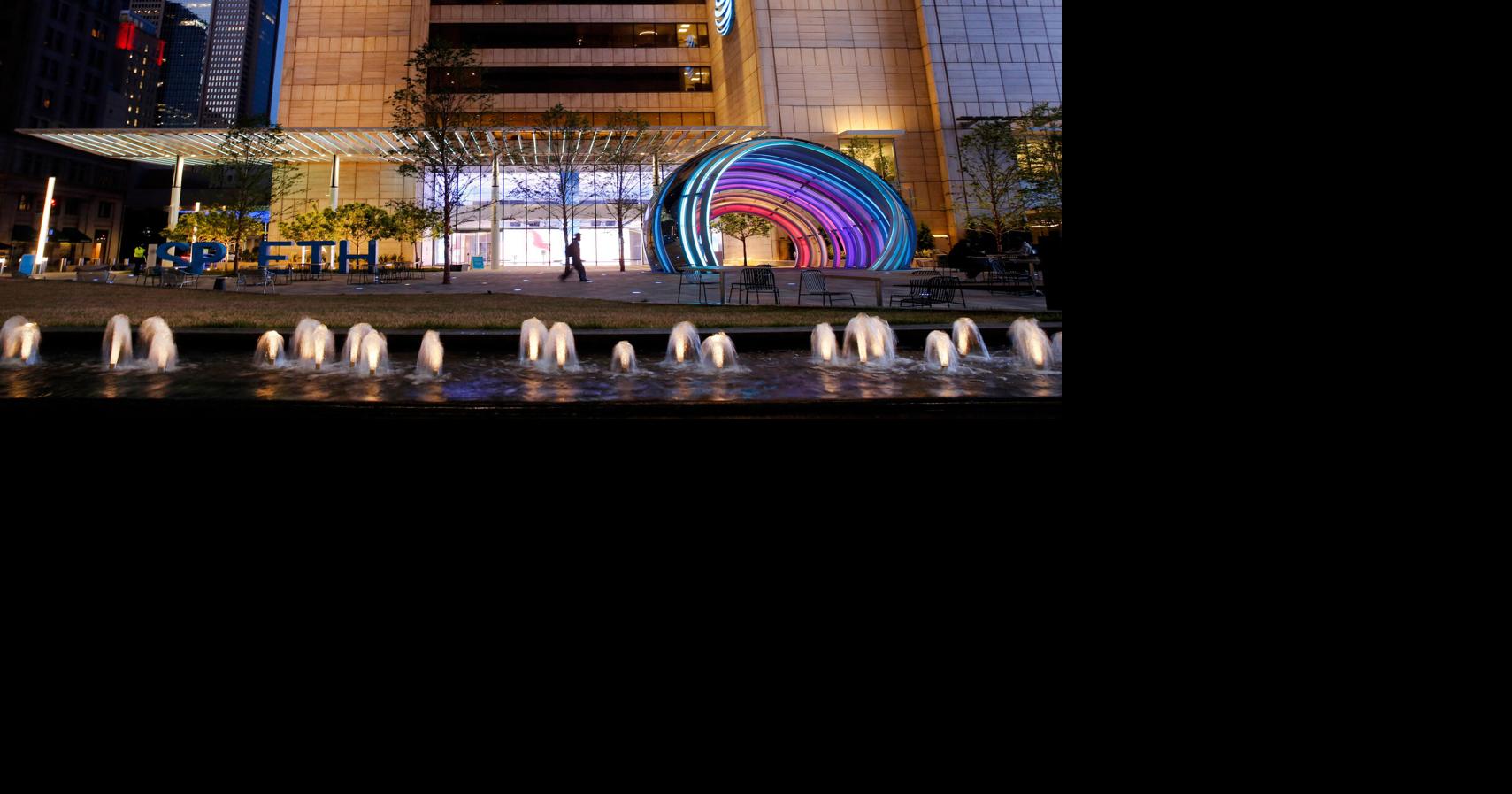 AT&T marks anniversary with $250B infrastructure pledge