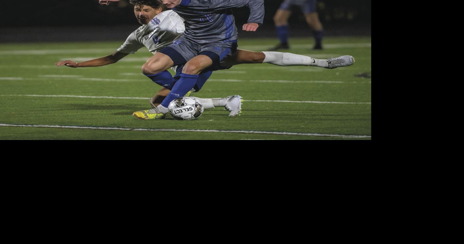 Waukesha West vs. Brookfield central boys soccer - 10/27/2022 ...