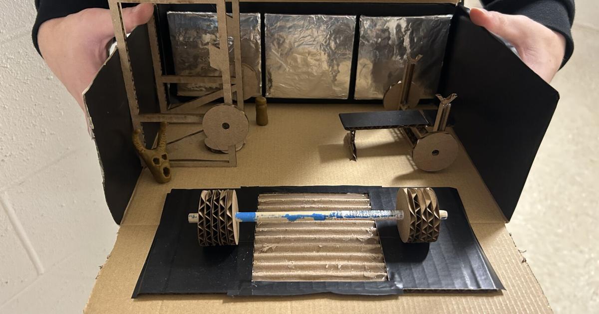 Pewaukee High School’s unique shoebox design course | Waukesha Co. News Pewaukee High School’s unique shoebox design course | Waukesha Co. News